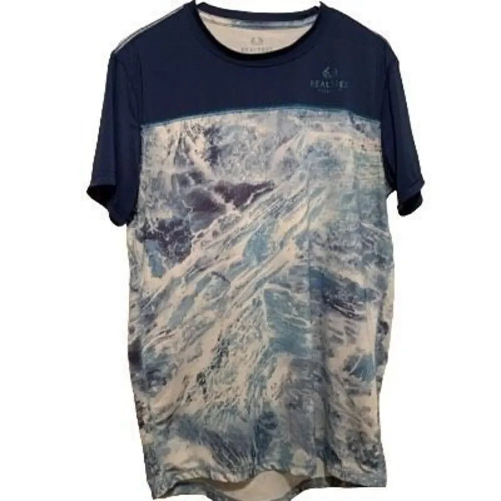 Realtree Size Medium Fishing Shirt